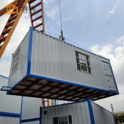 根據(jù)客戶的需求進行空間組合住人集裝箱房